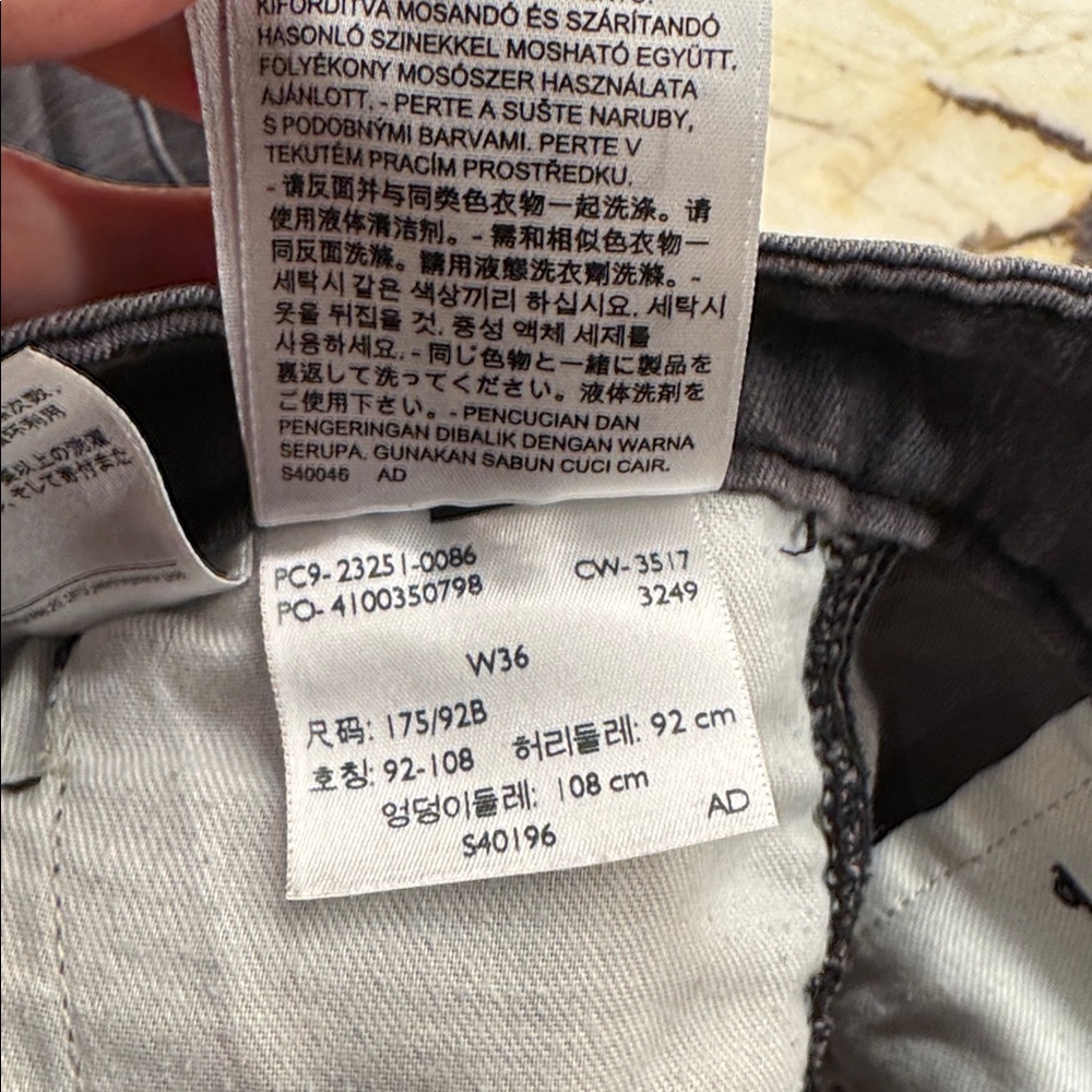 Levi's Camouflage Cargo Shorts - Picture 8 of 8